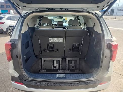 New 2026 Kia Carnival EX FWD image 10