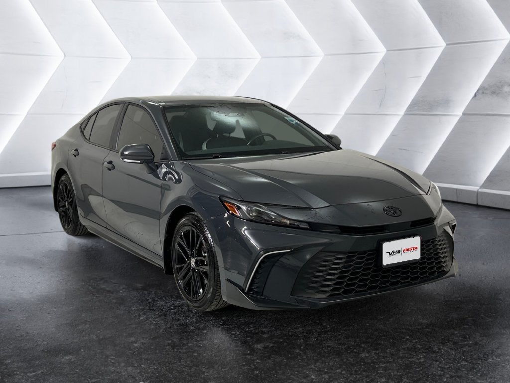 Used 2026 Toyota Camry SE w/ Convenience Package FWD image 1