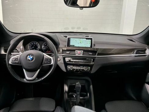 Used 2018 BMW X1 xDrive28i w/ Premium Package AWD/4WD image 6