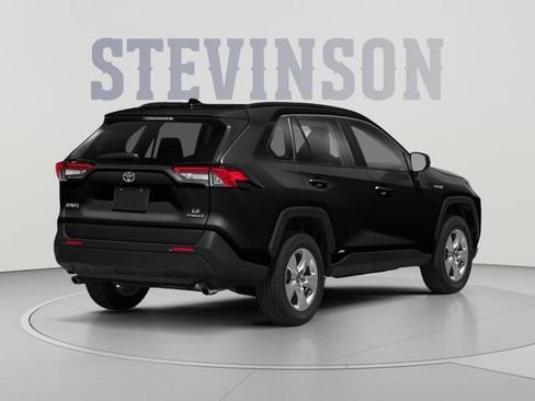 Used 2020 Toyota RAV4 LE w/ Carpet Mat Package AWD/4WD image 2