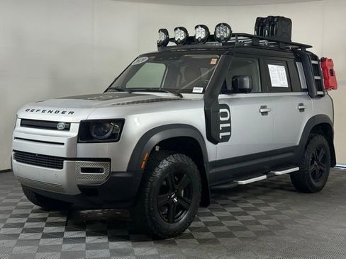 Used 2020 Land Rover Defender 110 First Edition image 2