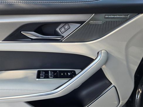 New 2026 Jaguar F-PACE R-Dynamic S image 10