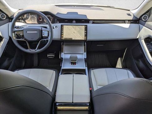 Used 2024 Land Rover Range Rover Evoque Dynamic SE image 18