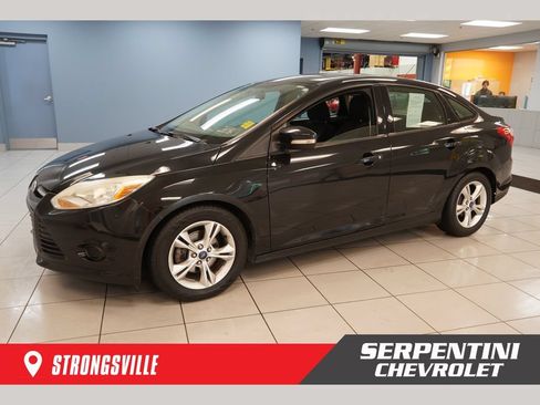 Used 2014 Ford Focus SE w/ SE Winter Package FWD image 1