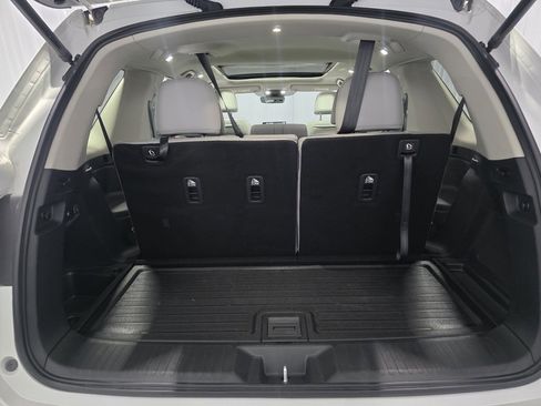 Used 2025 Honda Pilot Elite image 8
