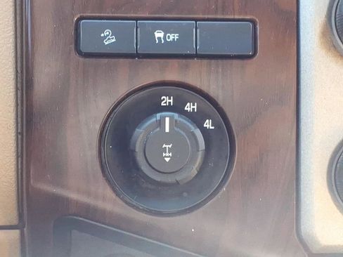 Used 2015 Ford F350 Lariat w/ Lariat Ultimate Package AWD/4WD image 19