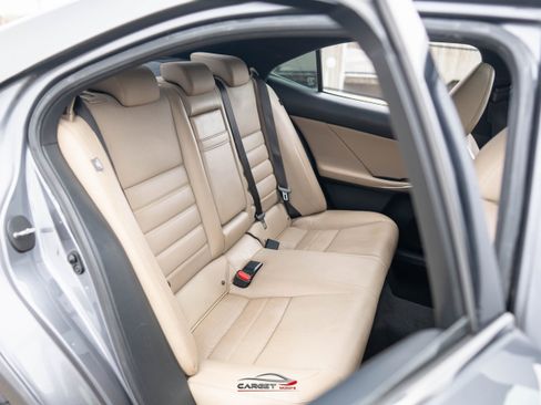 Used 2019 Lexus IS 300 F Sport w/ F Sport Package RWD image 18