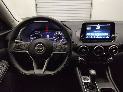 Used 2024 Nissan Sentra SV FWD image 22