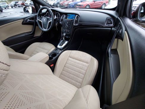 Used 2018 Buick Cascada Premium image 11