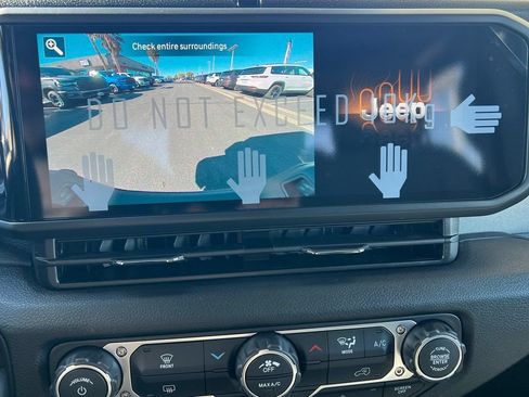 New 2026 Jeep Gladiator Sport AWD/4WD image 27