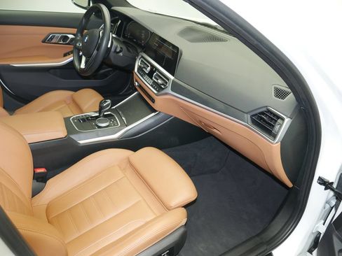 Used 2021 BMW 330i xDrive Sedan w/ Premium Package AWD/4WD image 24