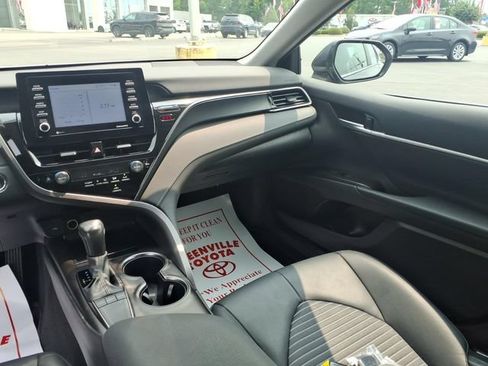Used 2024 Toyota Camry SE w/ Convenience Package FWD image 10