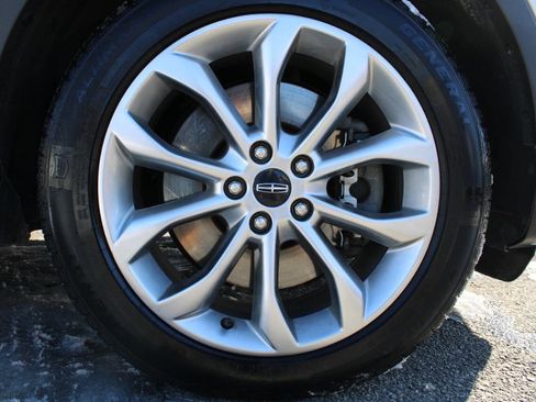 Used 2018 Lincoln MKC Select w/ Select Plus Package image 22