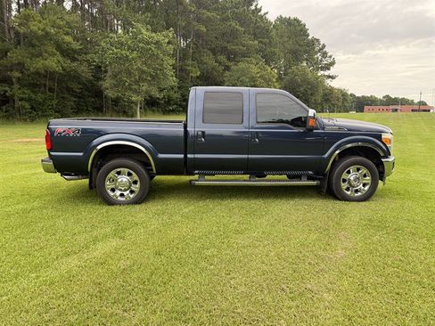 Used 2015 Ford F250 Lariat w/ Lariat Ultimate Package AWD/4WD image 9