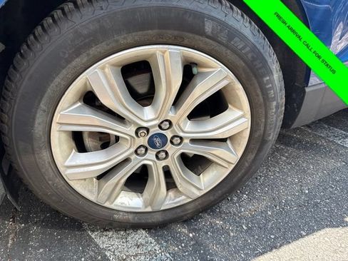 Used 2020 Ford Edge Titanium w/ Equipment Group 301A AWD/4WD image 2