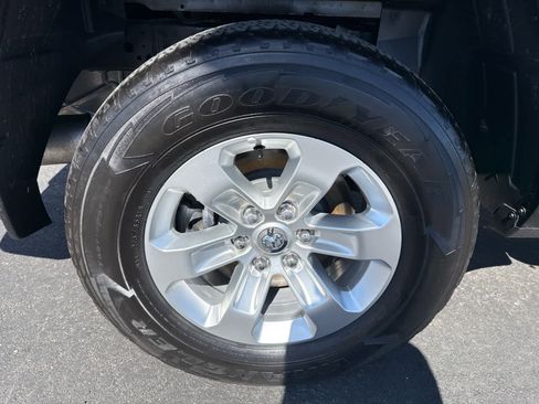 Used 2024 RAM 1500 Laramie image 16