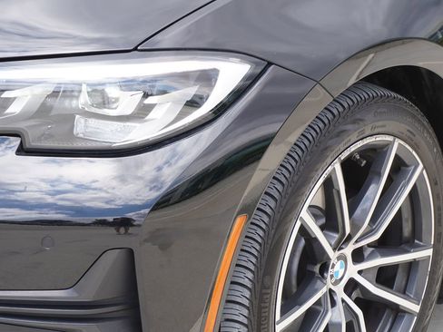Used 2019 BMW 330i Sedan w/ Driving Assistance Package RWD image 2