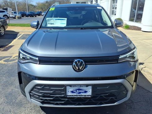 New 2026 Volkswagen Taos SE AWD/4WD image 2