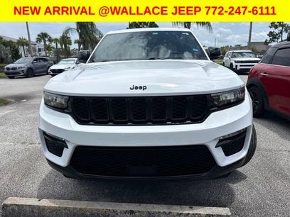 Used 2023 Jeep Grand Cherokee Limited w/ Black Appearance Package