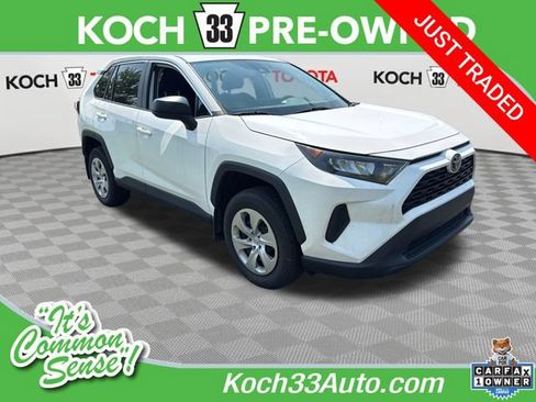 Used 2022 Toyota RAV4 LE AWD/4WD image 1
