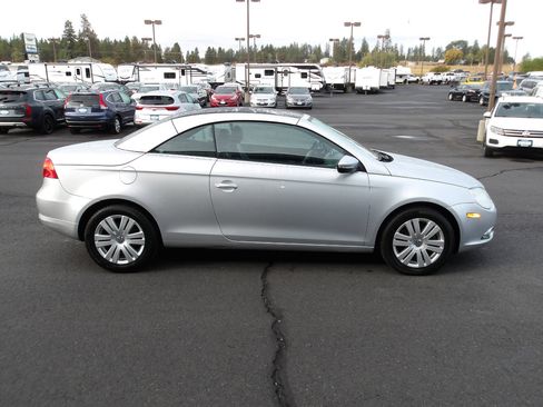 Used 2010 Volkswagen Eos Komfort image 6