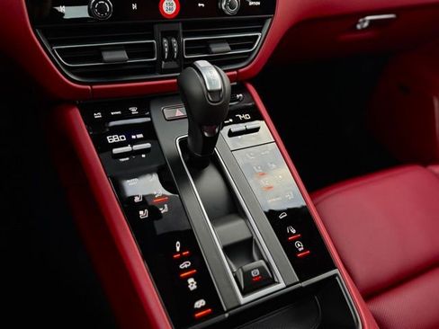 New 2026 Porsche Macan GTS image 32