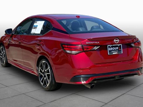 Used 2025 Nissan Sentra SR w/ SR Premium Package FWD image 12