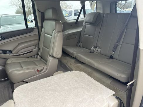 Used 2018 GMC Yukon XL SLT w/ Premium Edition image 12