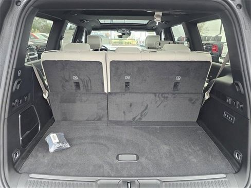 New 2025 Jeep Wagoneer Series II image 9