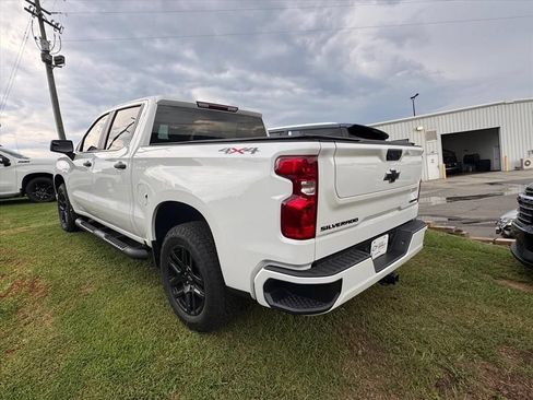 Used 2026 Chevrolet Silverado 1500 Custom w/ Turbomax Blackout Package AWD/4WD image 7