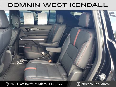 Used 2024 Chevrolet Traverse RS image 19