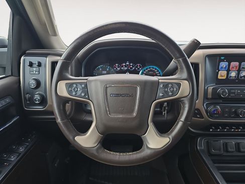 Used 2018 GMC Sierra 2500 Denali w/ Duramax Plus Package image 11