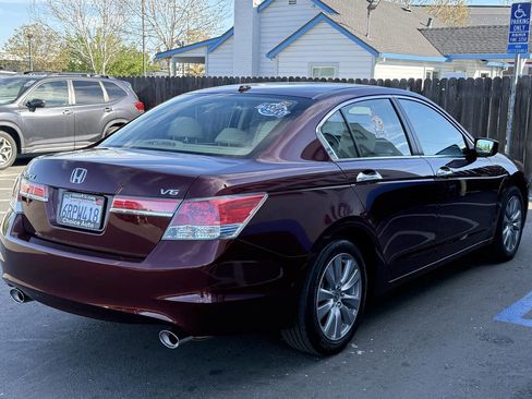 Used 2011 Honda Accord EX-L image 5