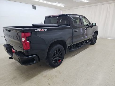 Used 2023 Chevrolet Silverado 1500 RST w/ Redline Edition AWD/4WD image 13