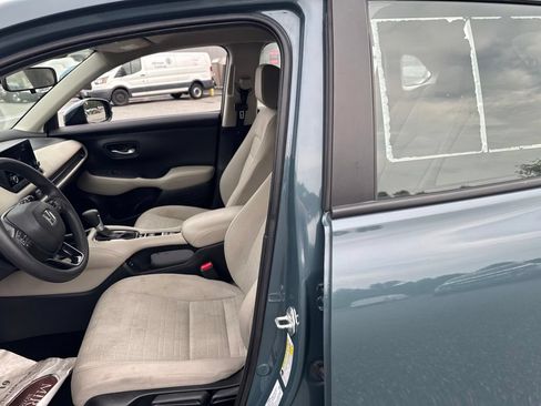 Used 2025 Honda HR-V LX image 10