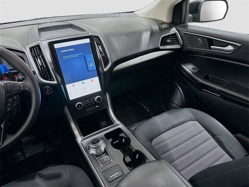 Used 2022 Ford Edge SE w/ Black Appearance Package image 22