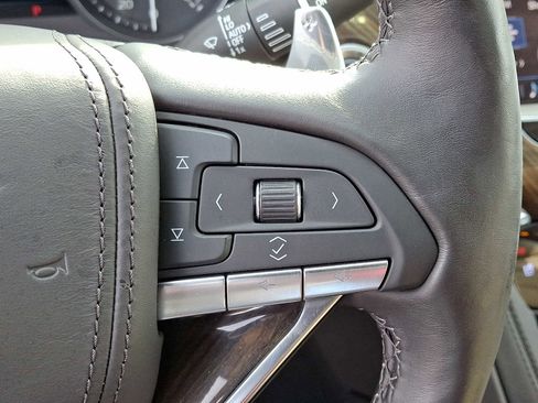 Used 2022 Cadillac XT6 Sport w/ Platinum Package image 25