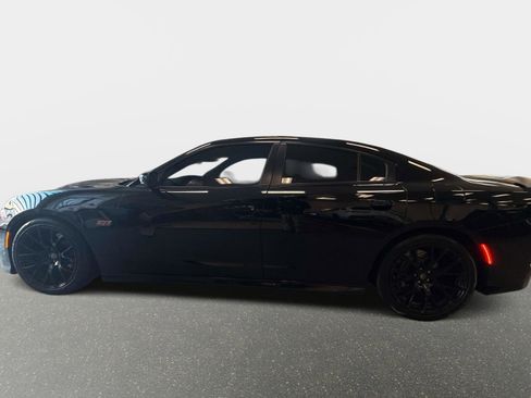 Used 2018 Dodge Charger R/T Scat Pack image 8