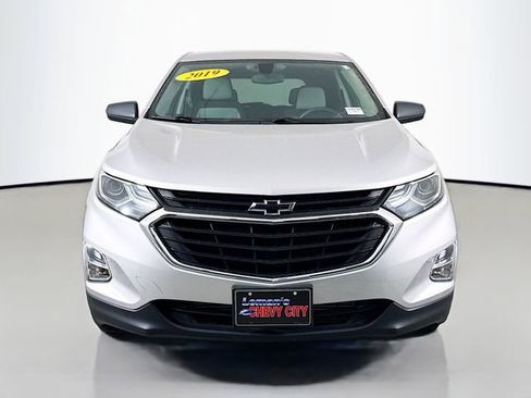 Used 2019 Chevrolet Equinox LS w/ LS Convenience Package image 2