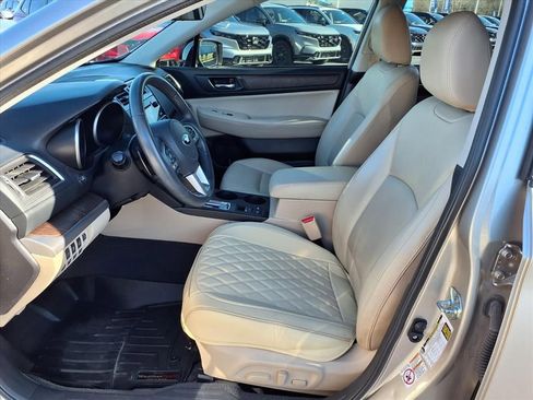 Used 2017 Subaru Outback 2.5i Limited image 12