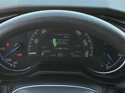 Used 2024 Toyota RAV4 SE AWD/4WD image 17