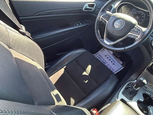 Used 2021 Jeep Grand Cherokee Laredo X image 15