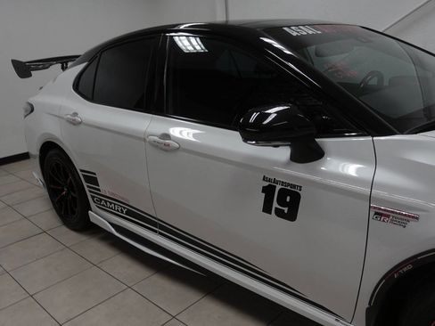 Used 2019 Toyota Camry XSE image 17