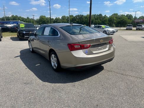 Used 2023 Chevrolet Malibu LT w/ Driver Confidence Package FWD image 3