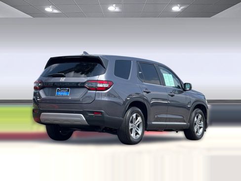Certified 2024 Honda Pilot EX-L image 9
