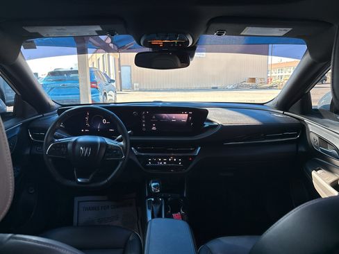 Used 2025 Buick Envista Avenir FWD image 18