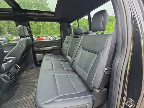 Used 2022 Ford F150 Lariat w/ Equipment Group 502A High AWD/4WD image 17