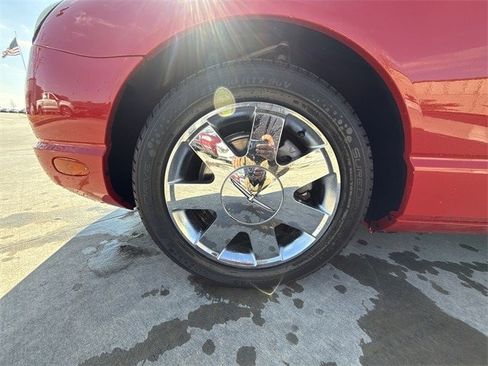 Used 2003 Ford Thunderbird image 10