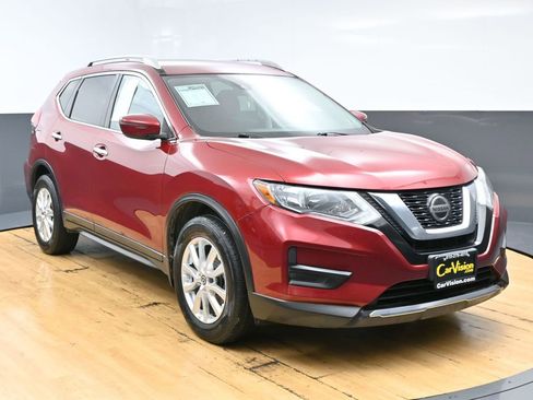 Used 2019 Nissan Rogue SV image 3