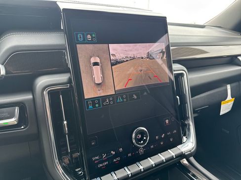 New 2026 GMC Yukon XL Elevation w/ Elevation Premium Package image 34